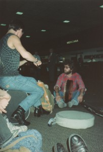 miami_airport_busking